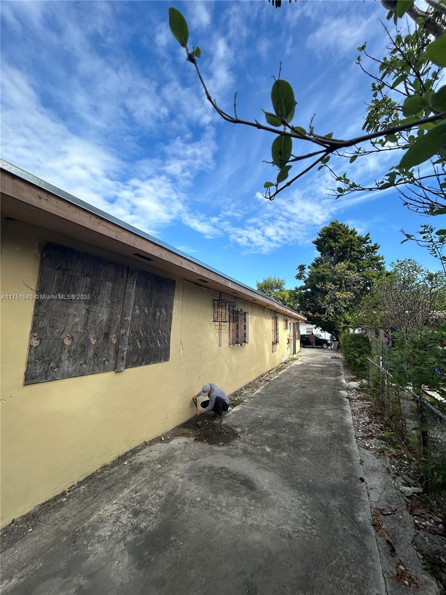 KENWOOD SUB - Residential Income