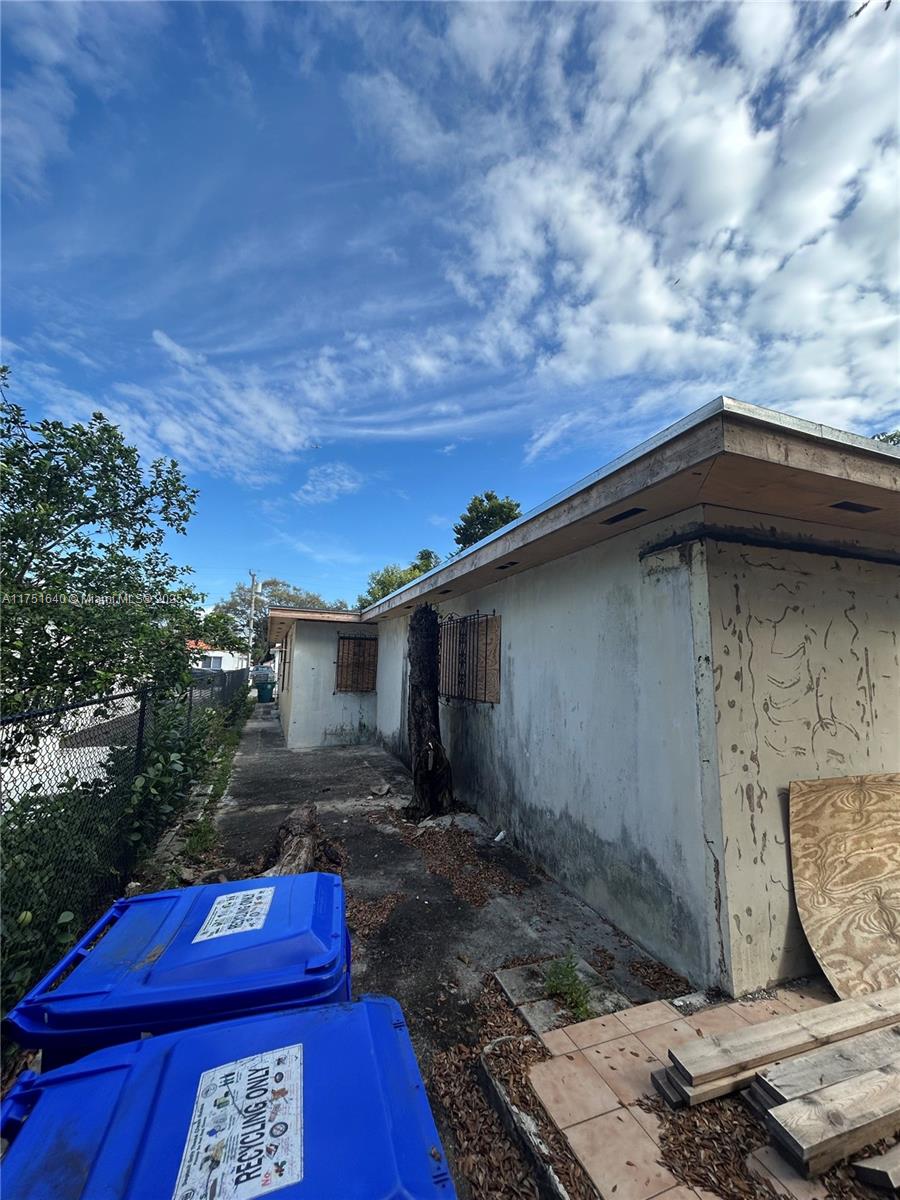 KENWOOD SUB - Residential Income