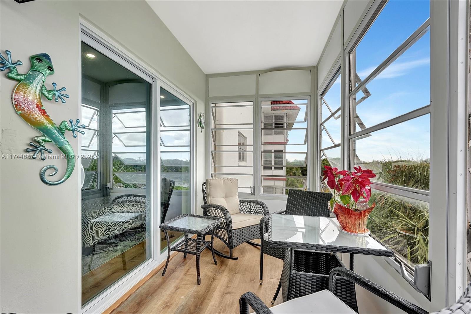 CASTLE APARTMENTS 11 COND - Residential