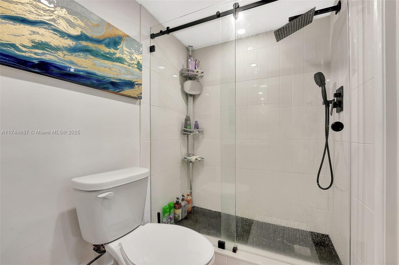 CASTLE APARTMENTS 11 COND - Residential