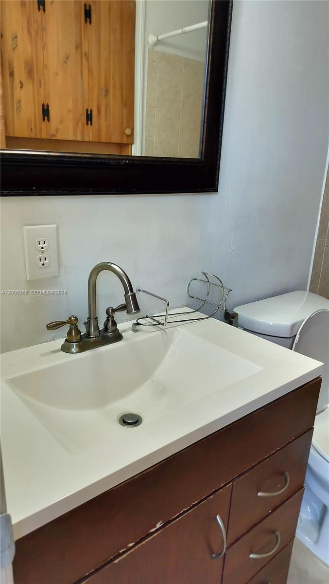 LEISURE LAKES - Residential