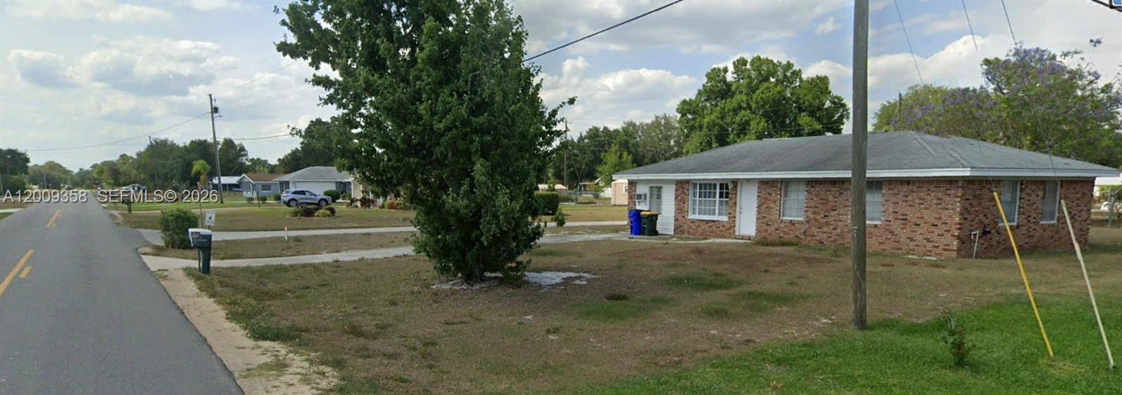 LEISURE LAKES - Residential