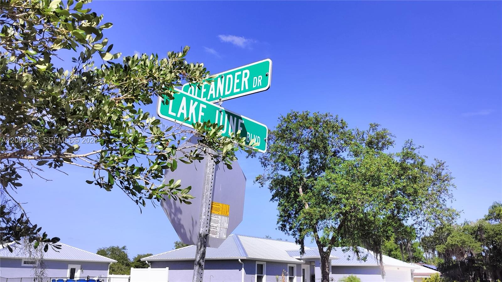 LEISURE LAKES - Residential