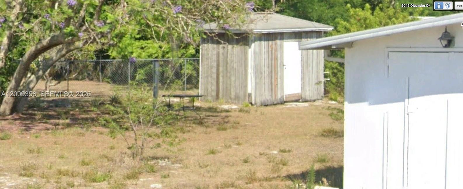 LEISURE LAKES - Residential