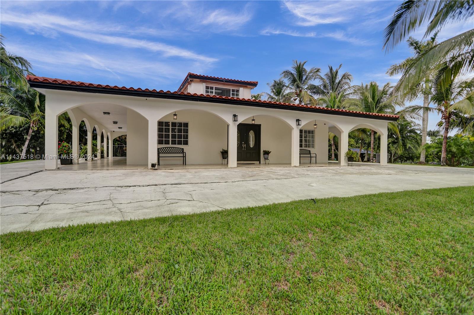 Property for Sale at 6500 Volunteer Rd Rd, Southwest Ranches, Broward County, Florida - Bedrooms: 3 
Bathrooms: 3  - $3,298,000