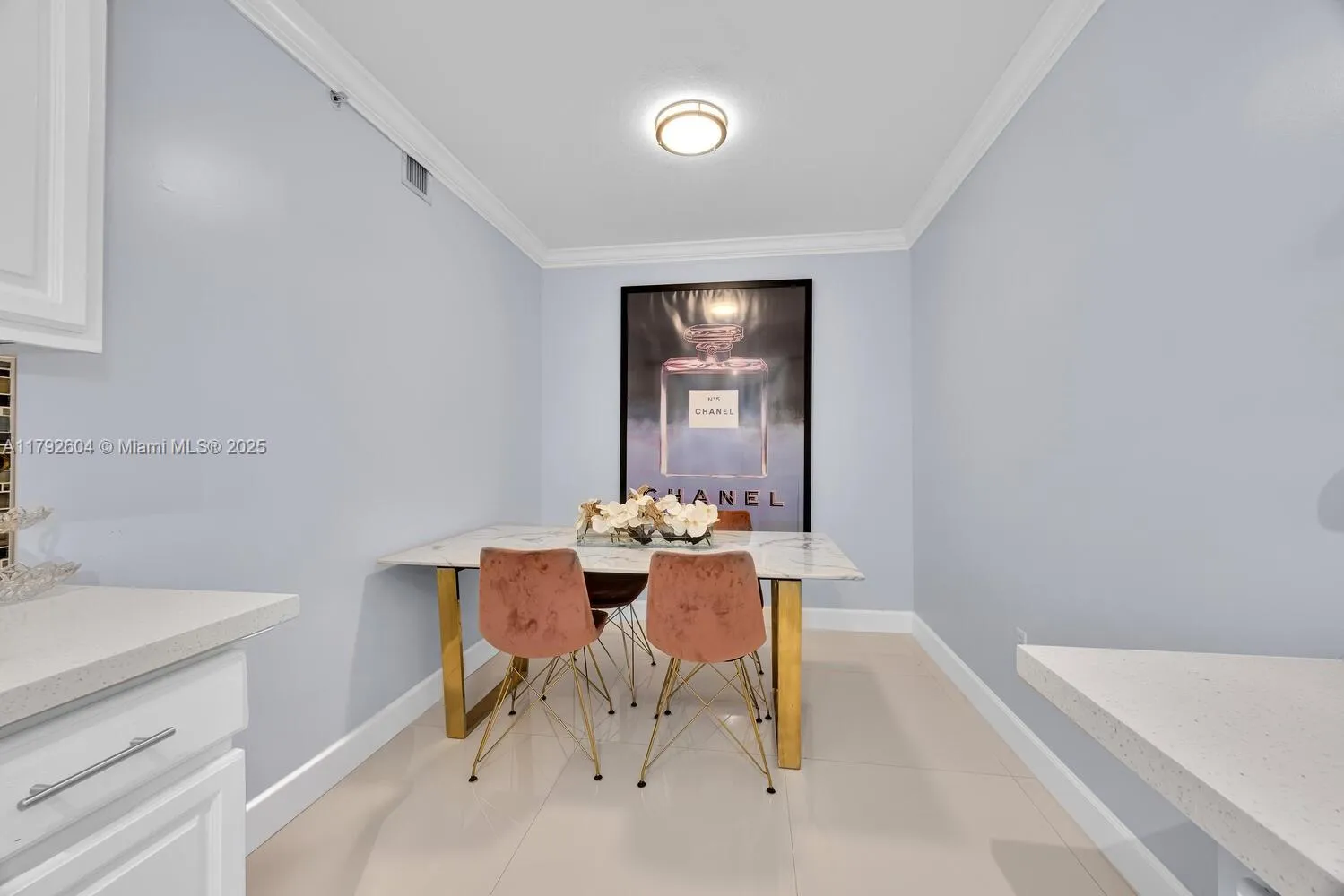 Miami, Florida 33145, United States, 2 Bedrooms Bedrooms, ,2 BathroomsBathrooms,Residential,Pending,118905