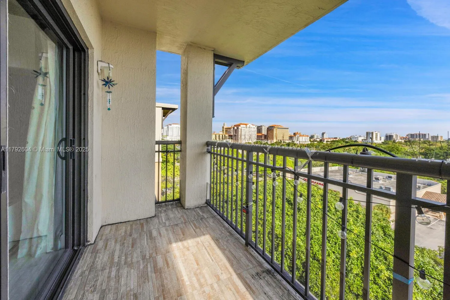 Miami, Florida 33145, United States, 2 Bedrooms Bedrooms, ,2 BathroomsBathrooms,Residential,Pending,118905