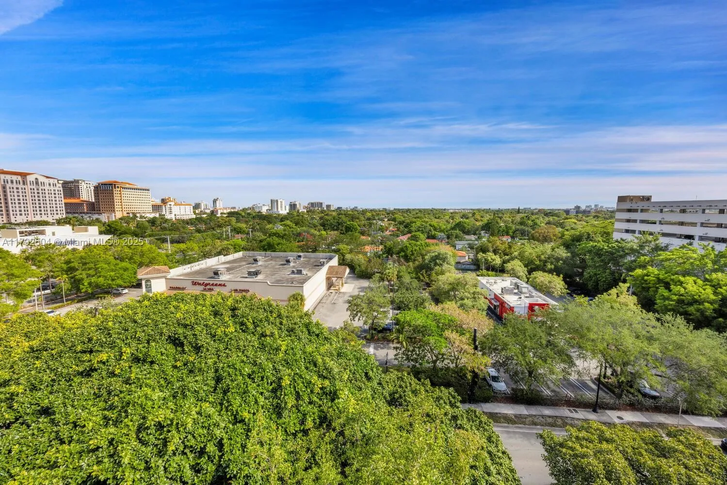 Miami, Florida 33145, United States, 2 Bedrooms Bedrooms, ,2 BathroomsBathrooms,Residential,Pending,118905