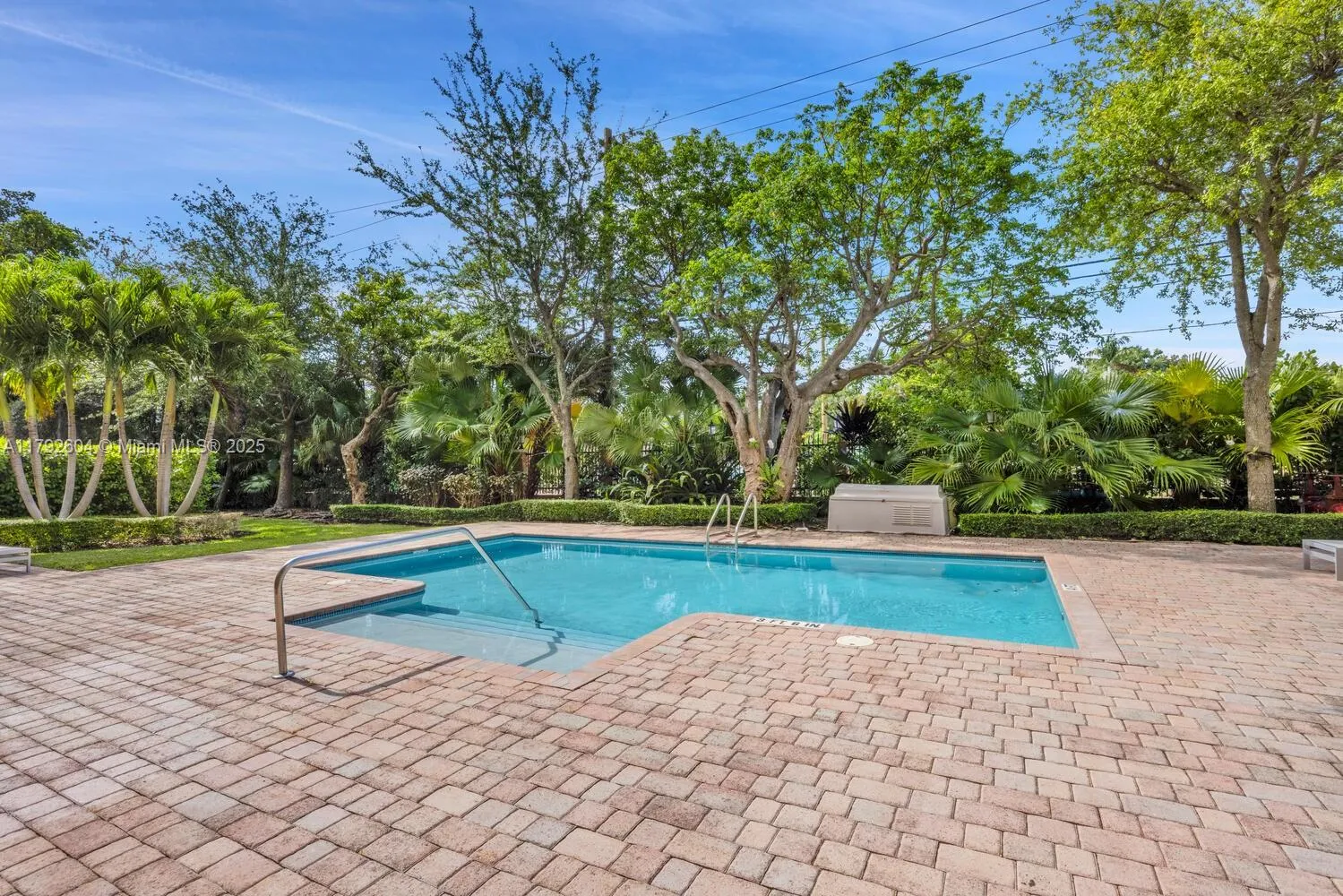 Miami, Florida 33145, United States, 2 Bedrooms Bedrooms, ,2 BathroomsBathrooms,Residential,Pending,118905