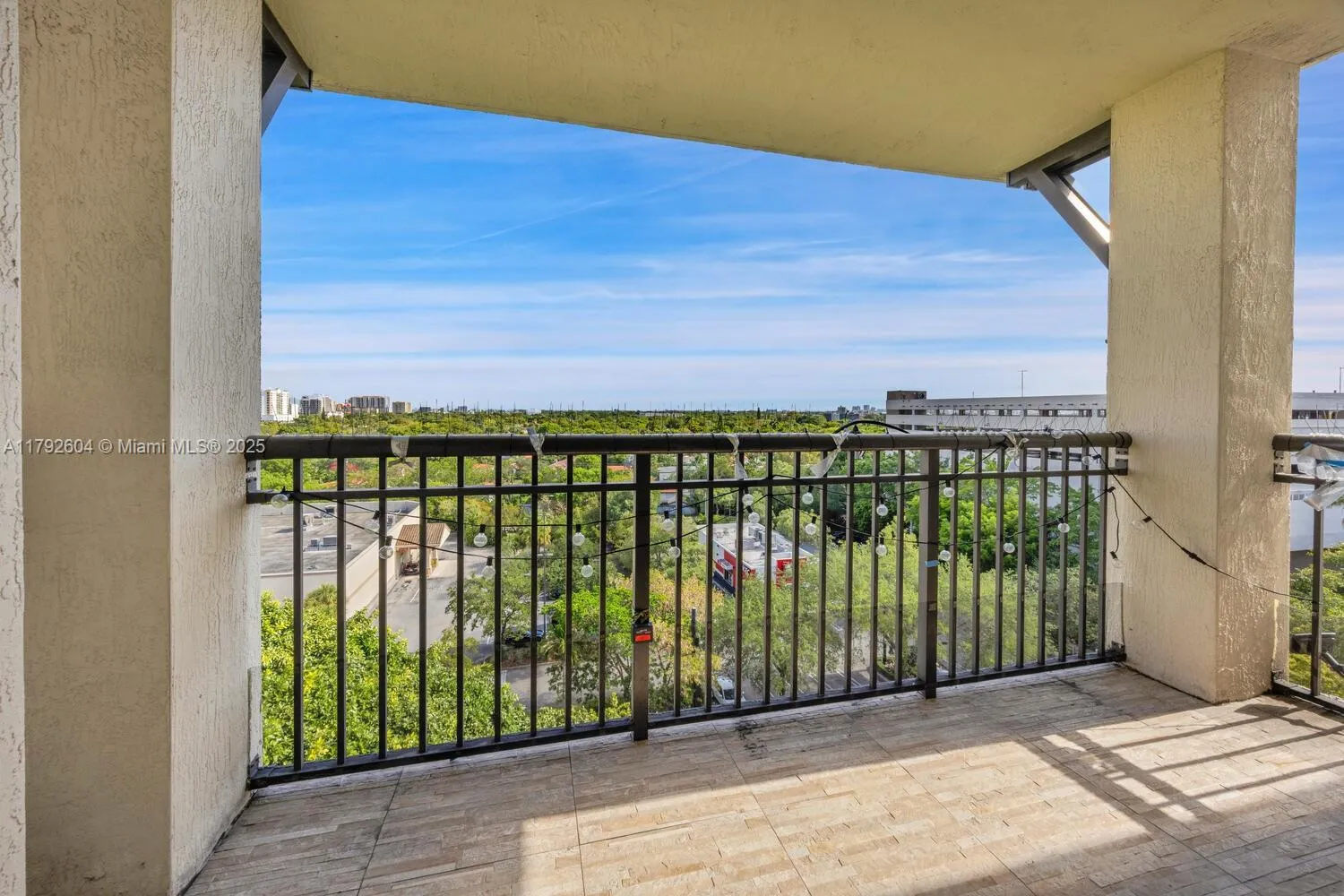 Miami, Florida 33145, United States, 2 Bedrooms Bedrooms, ,2 BathroomsBathrooms,Residential,Pending,118905