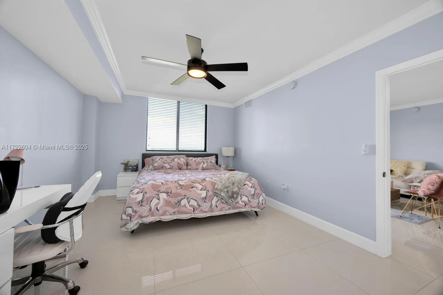 Miami, Florida 33145, United States, 2 Bedrooms Bedrooms, ,2 BathroomsBathrooms,Residential,Pending,118905