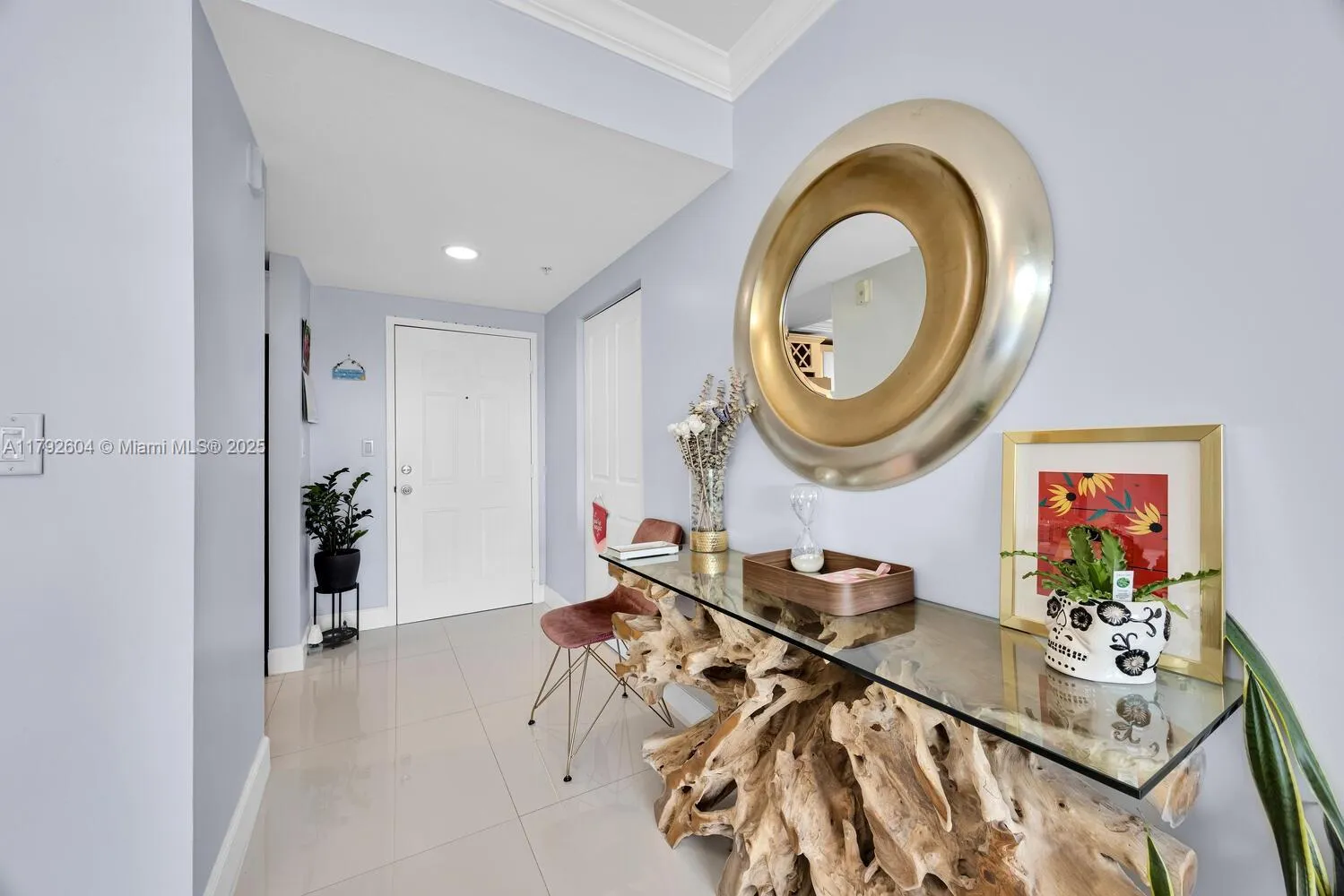 Miami, Florida 33145, United States, 2 Bedrooms Bedrooms, ,2 BathroomsBathrooms,Residential,Pending,118905