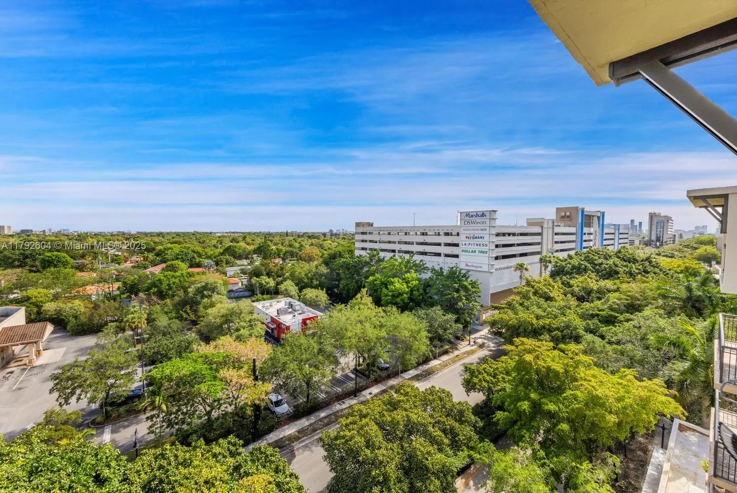 Miami, Florida 33145, United States, 2 Bedrooms Bedrooms, ,2 BathroomsBathrooms,Residential,Pending,118905