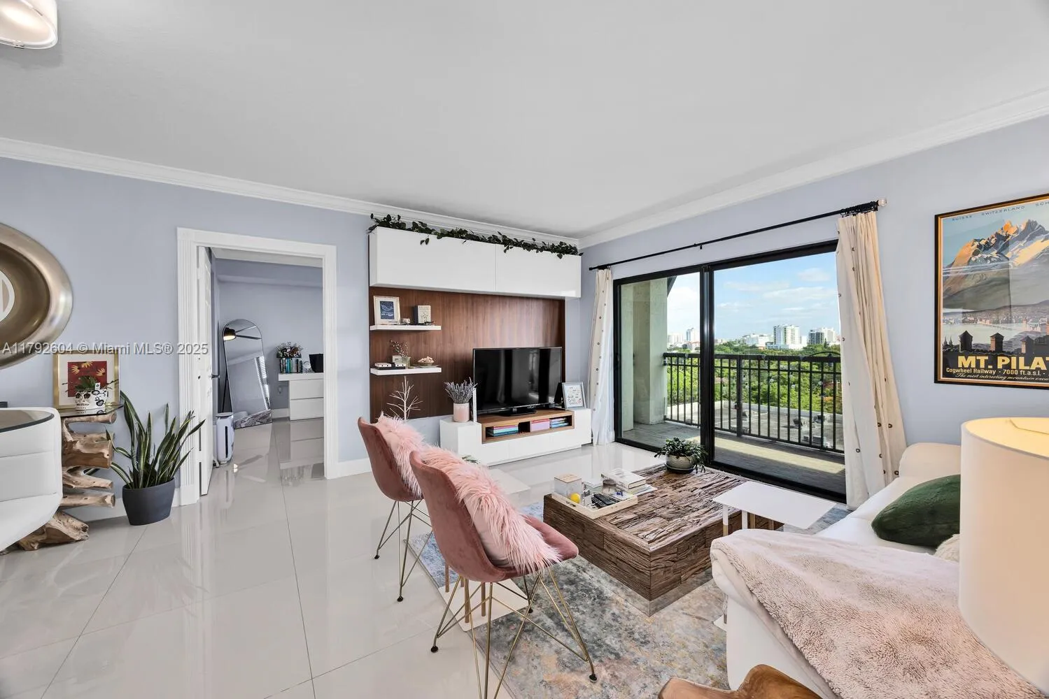 Miami, Florida 33145, United States, 2 Bedrooms Bedrooms, ,2 BathroomsBathrooms,Residential,Pending,118905