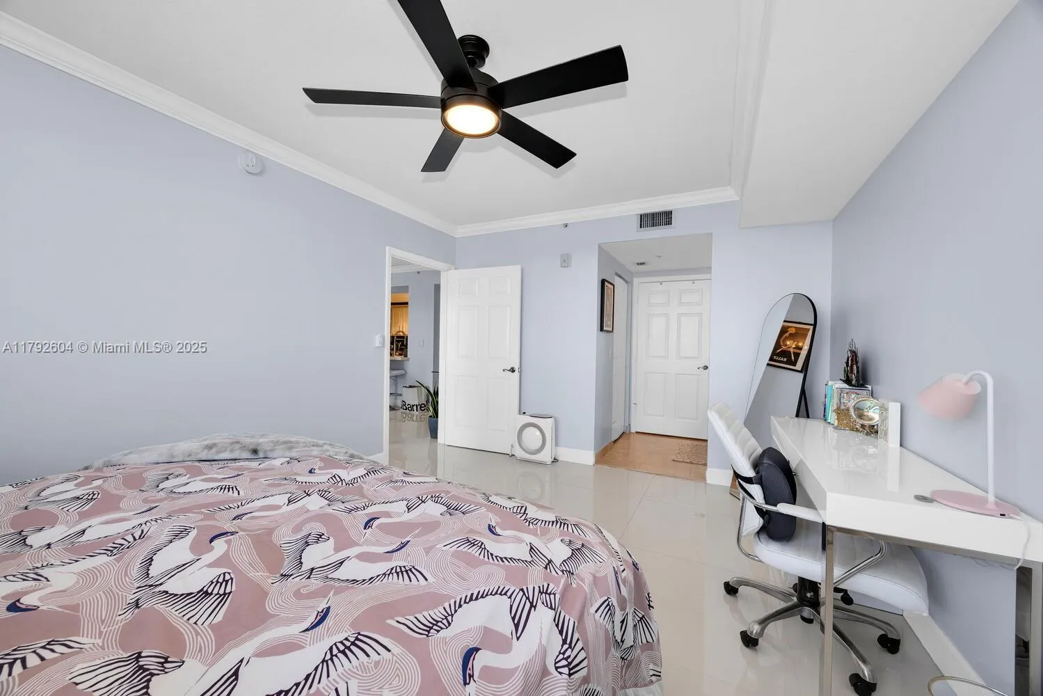 Miami, Florida 33145, United States, 2 Bedrooms Bedrooms, ,2 BathroomsBathrooms,Residential,Pending,118905