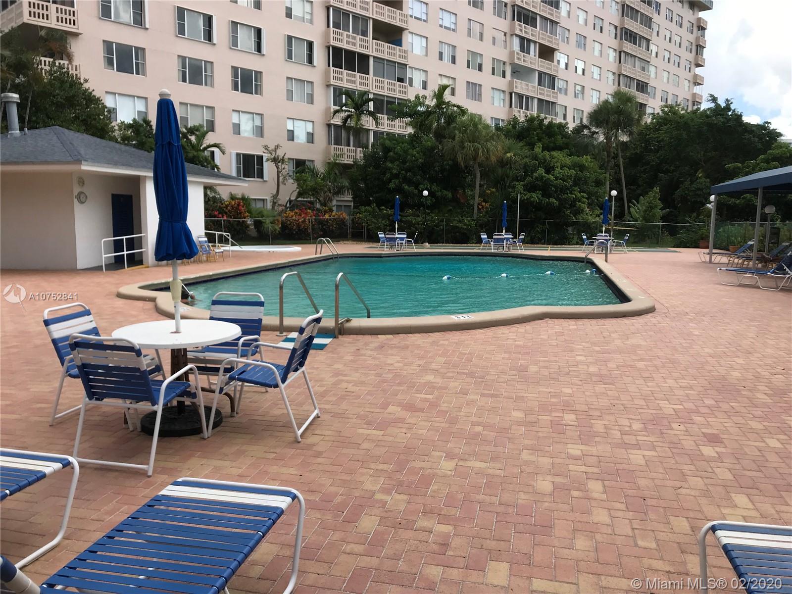 HILLCREST EAST #26 CONDO - Residential