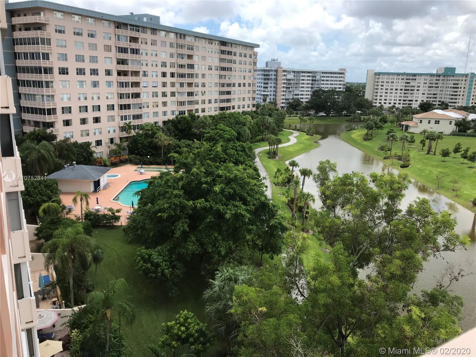 HILLCREST EAST #26 CONDO - Residential