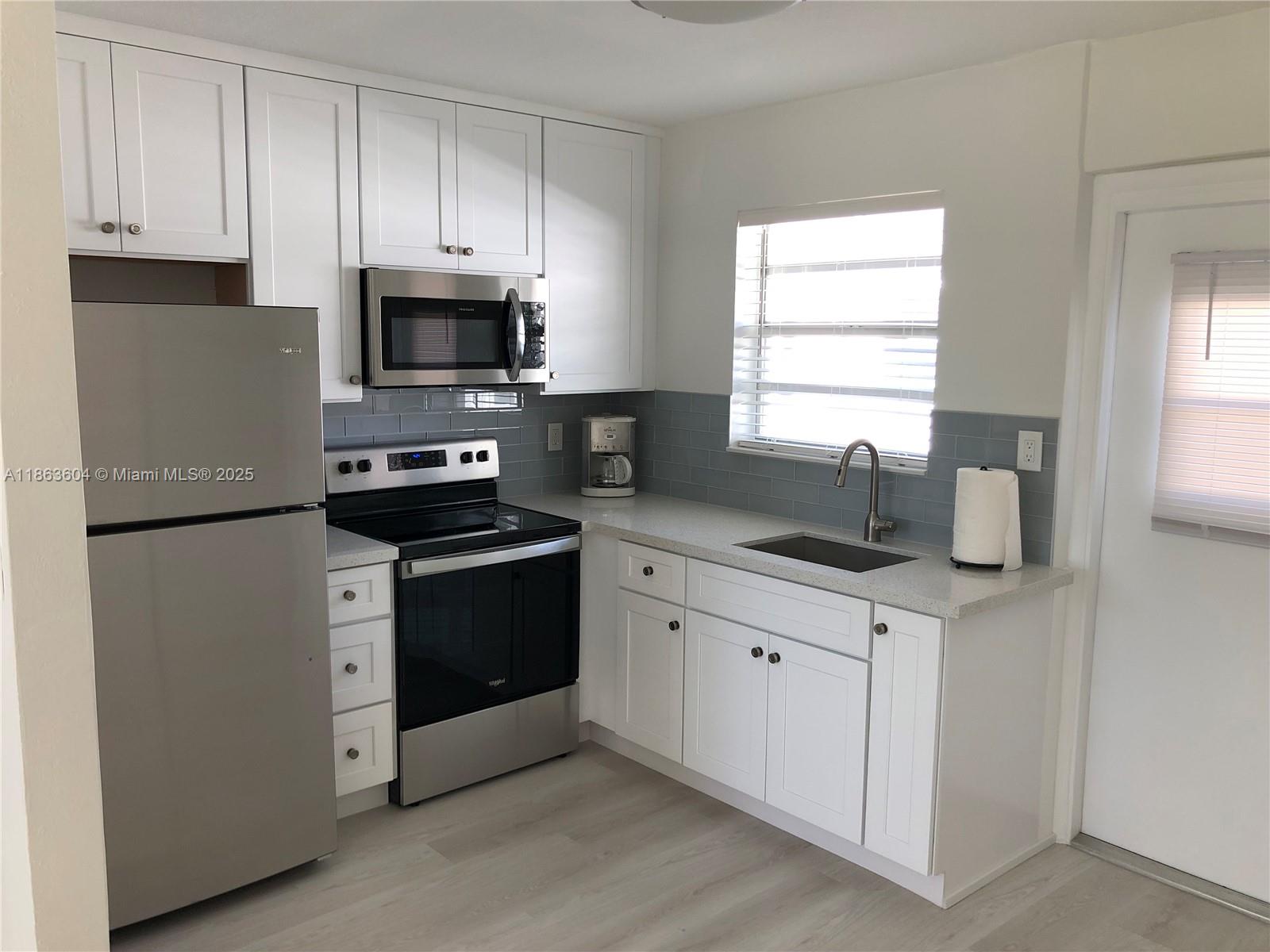 1301 N 12th Ct 3B