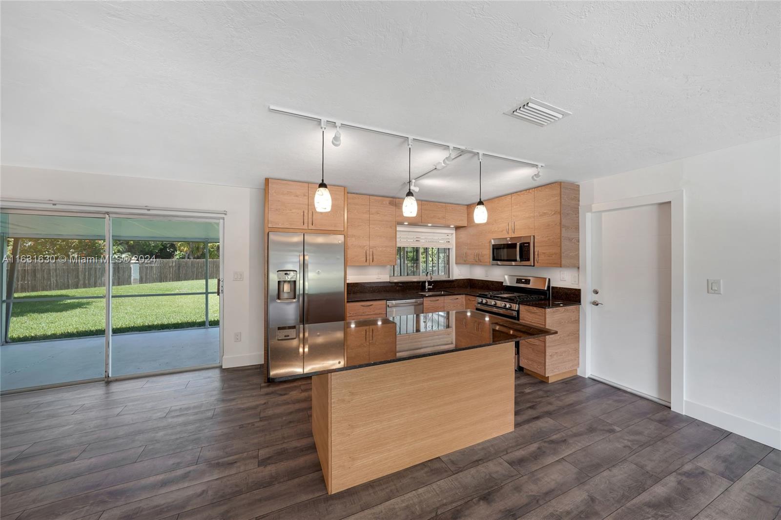 KENDALE SOUTH SEC 2 PART - Residential Lease