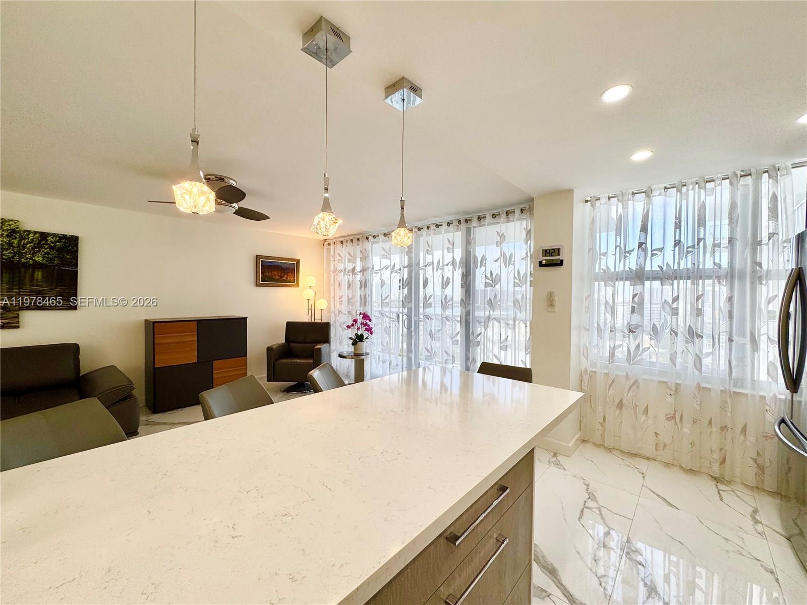 WINSTON TOWERS 400 CONDO - Residential