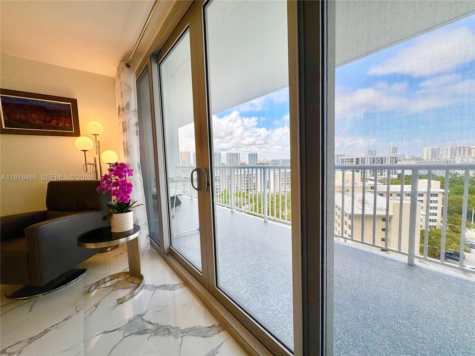 WINSTON TOWERS 400 CONDO - Residential