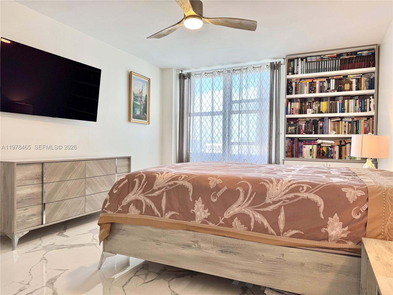 WINSTON TOWERS 400 CONDO - Residential