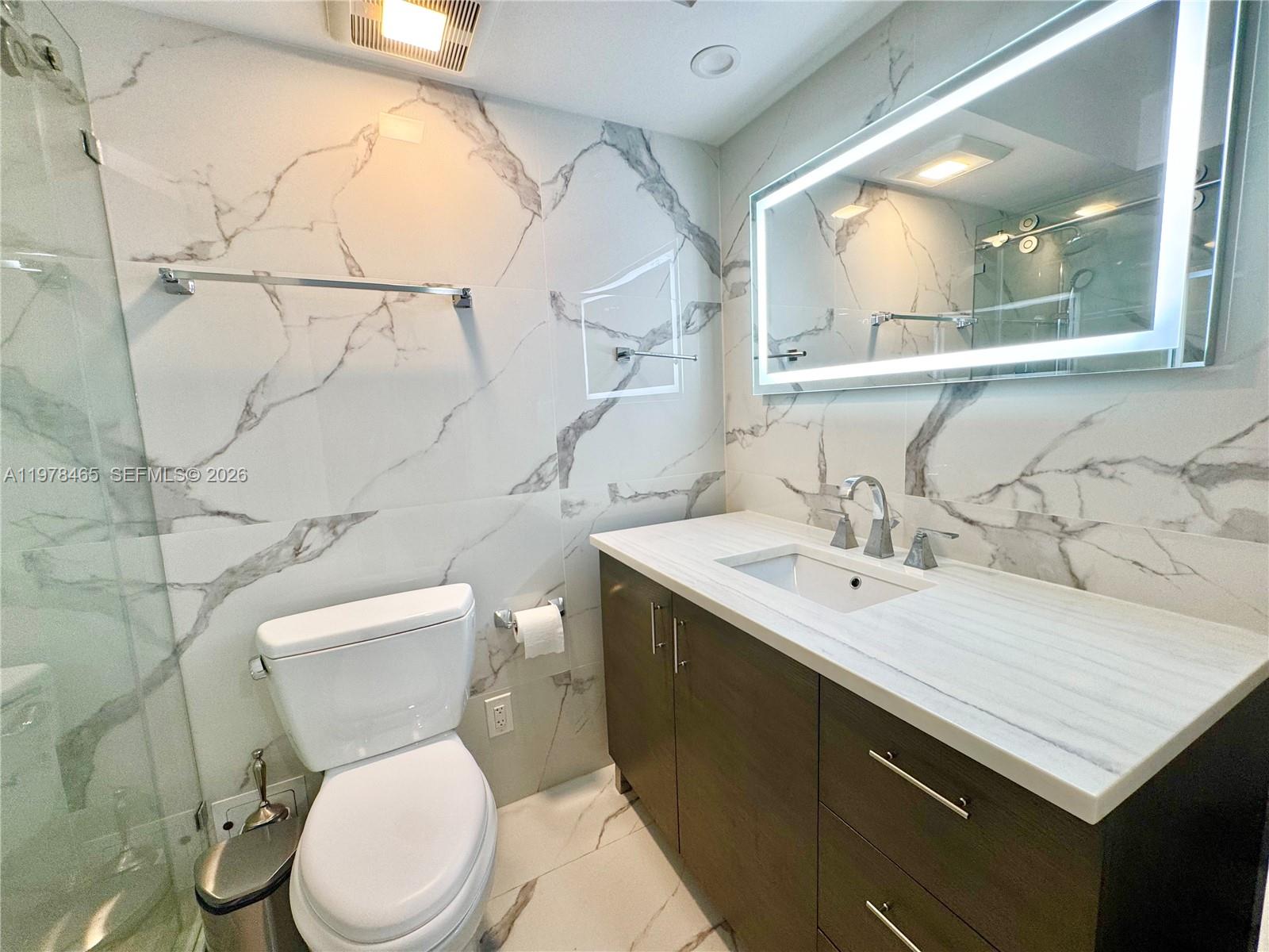 WINSTON TOWERS 400 CONDO - Residential