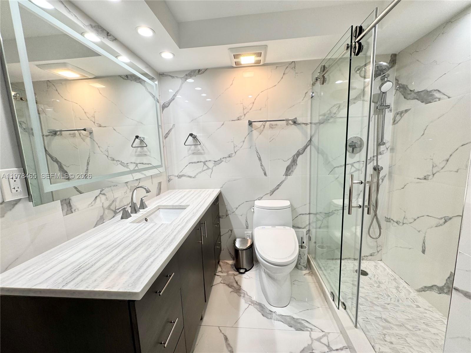 WINSTON TOWERS 400 CONDO - Residential