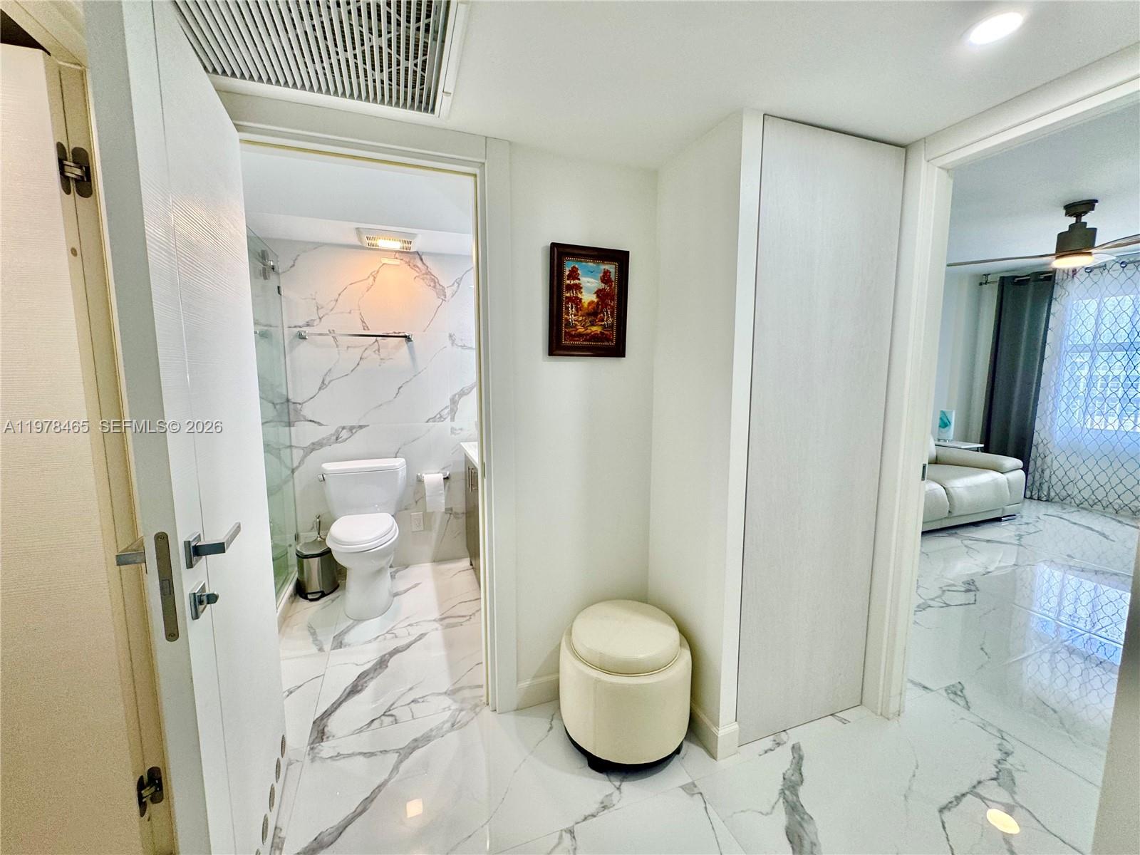 WINSTON TOWERS 400 CONDO - Residential