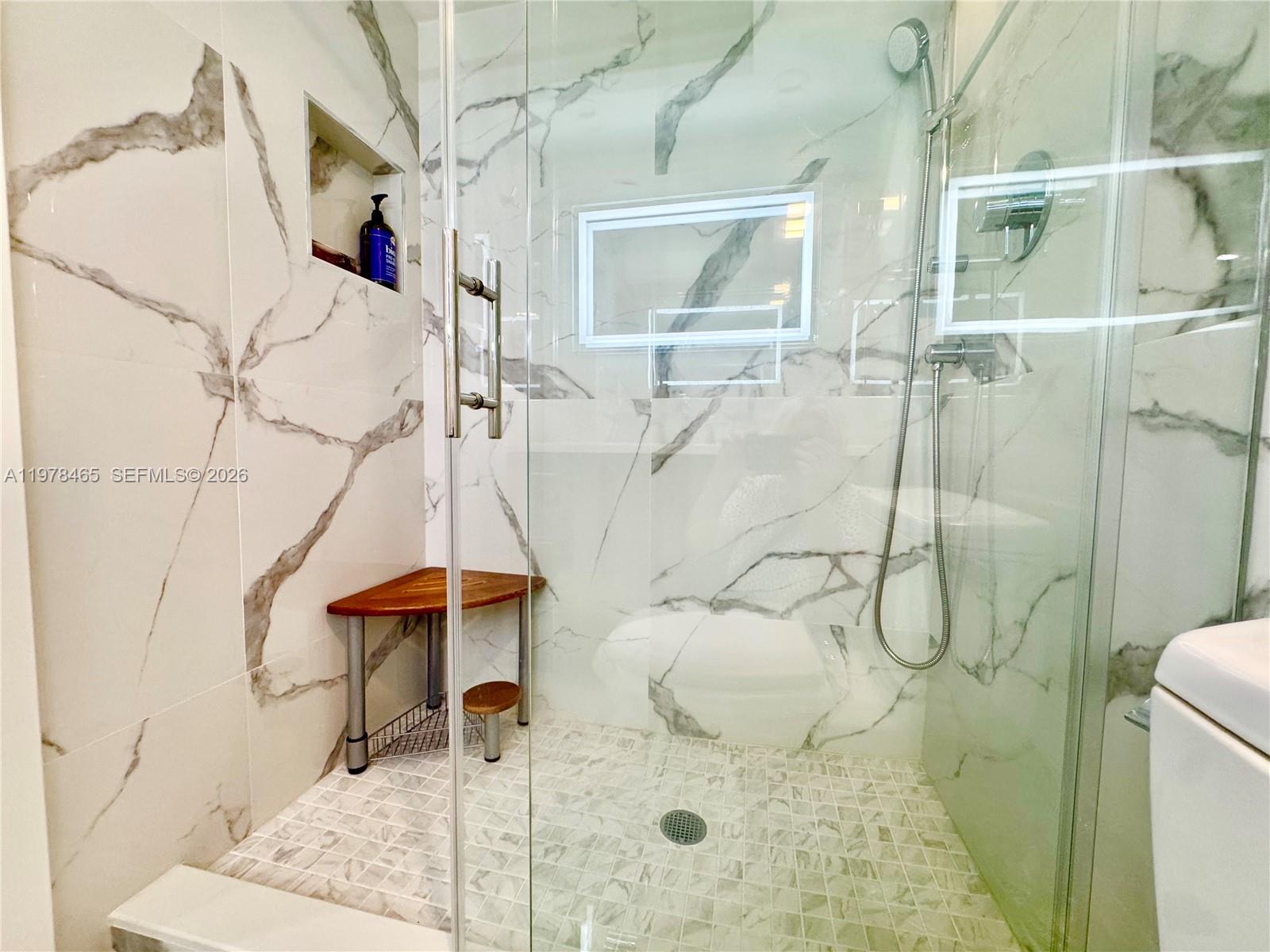 WINSTON TOWERS 400 CONDO - Residential