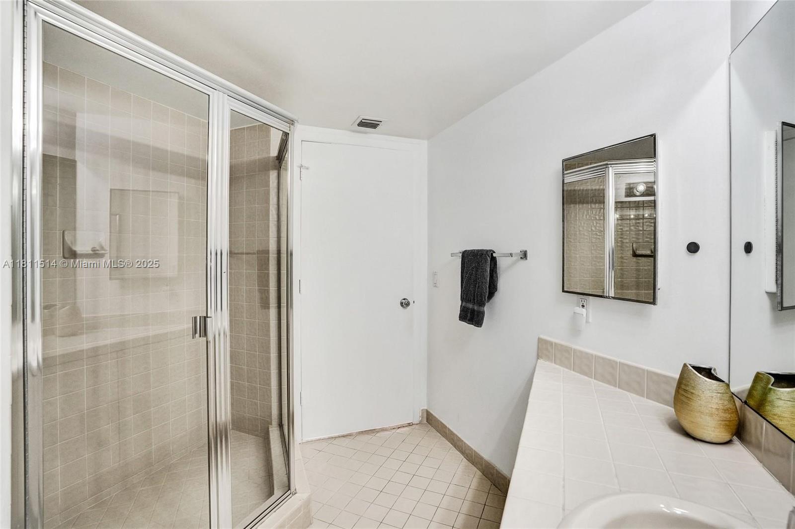 1000 ISL BLVD WILLIAMS IS - Residential Lease