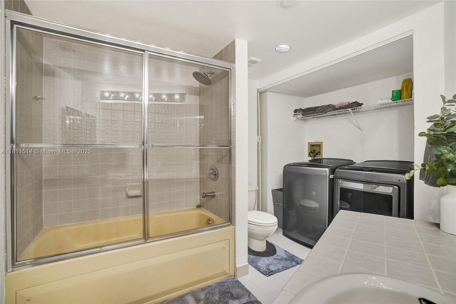 1000 ISL BLVD WILLIAMS IS - Residential Lease