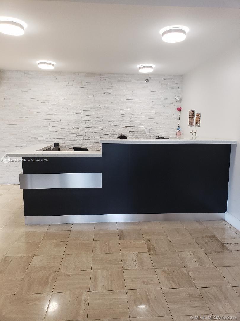 HILLCREST EAST NO 20 COND - Residential