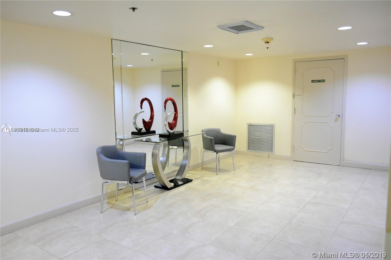 HILLCREST EAST NO 20 COND - Residential