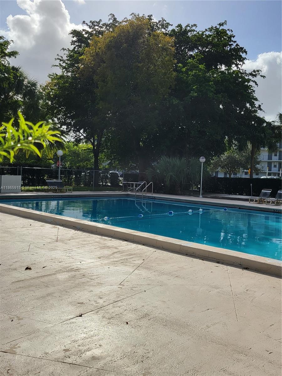 HILLCREST EAST NO 20 COND - Residential