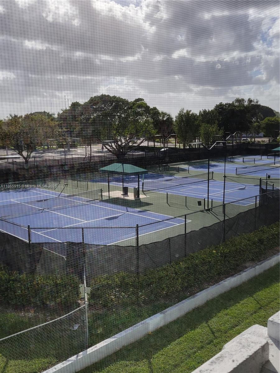 HILLCREST EAST NO 20 COND - Residential