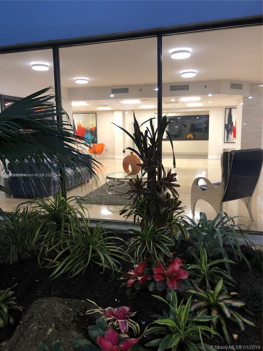 HILLCREST EAST NO 20 COND - Residential