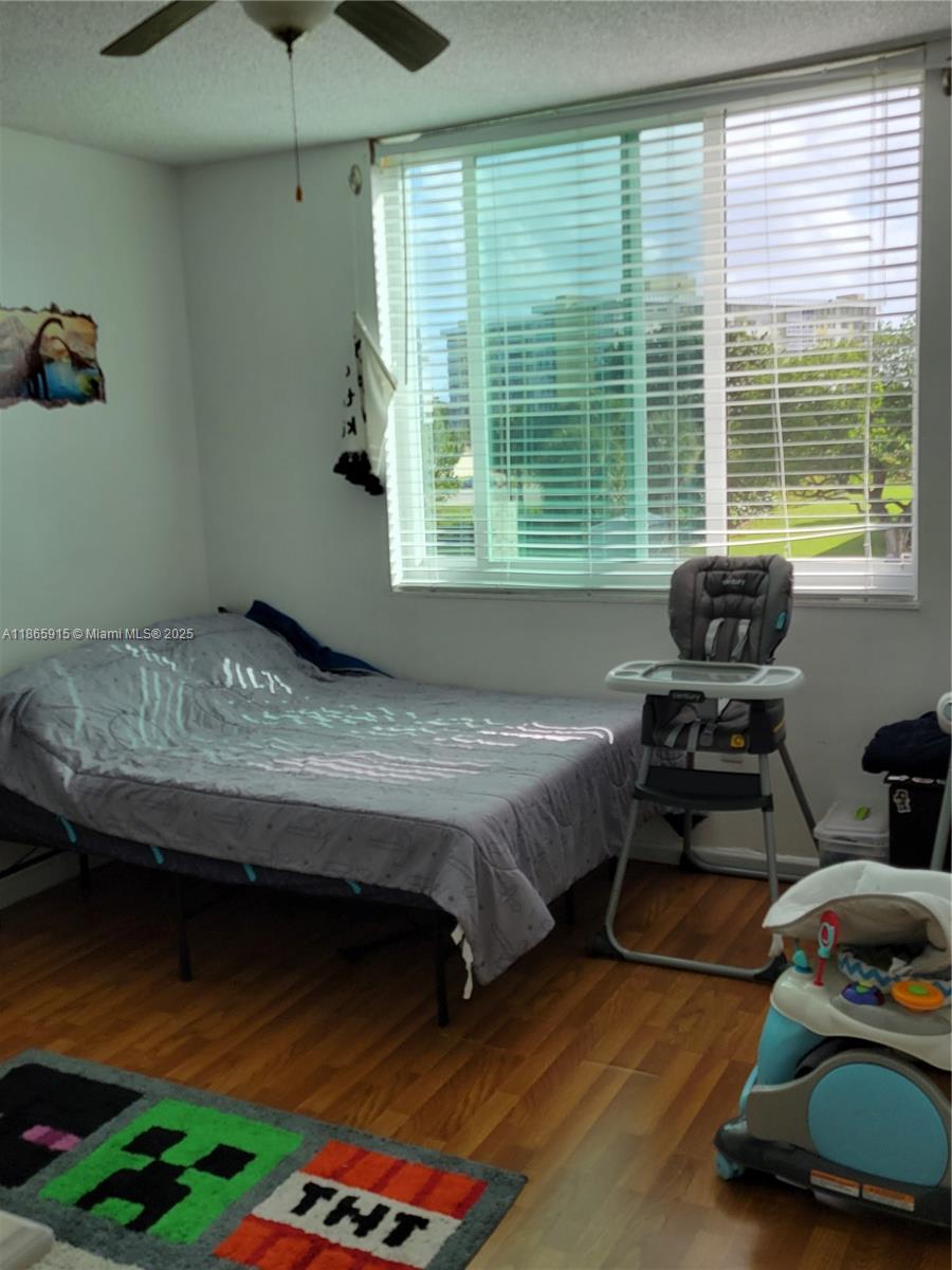 HILLCREST EAST NO 20 COND - Residential