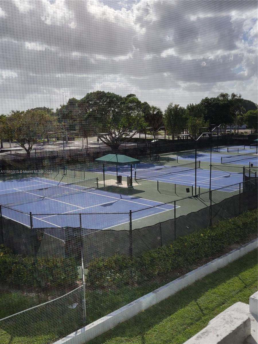 HILLCREST EAST NO 20 COND - Residential