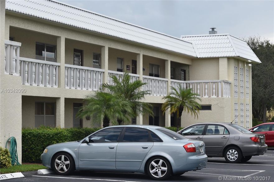 55+ Beautifully remodeled 2/2 - corner unit with stunning modern kitchen. Granite and new stainless steel appliances. Newly painted (no wallpaper). Ceramic tile throughout. Newer A/C. Spacious living and dining area. Large Master bedroom with large walk-in closet. Master bath has separate vanity area and shower/tub combo. Large screened patio (with hurricane shutters) overlooks peaceful green space and interior canal. You will love this light, bright and up-to-date condo! Many amenities. Easy to show.