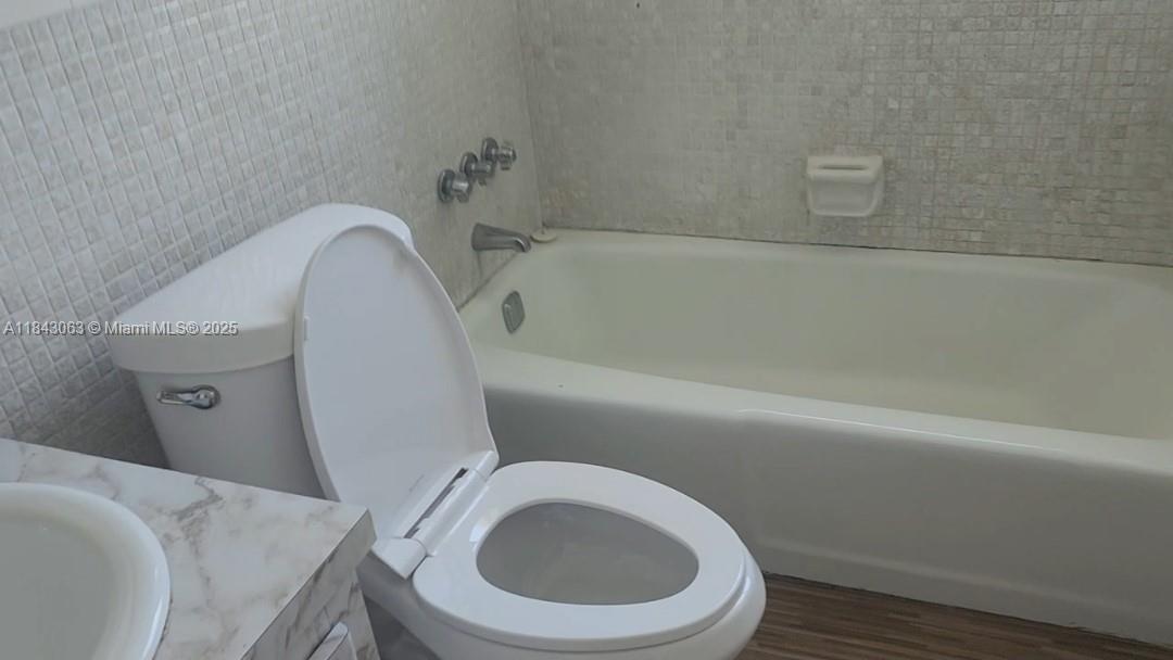 230 SW 11th Ave 20