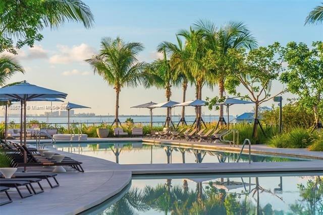 CLUB RESIDENCES AT PARK G - Residential