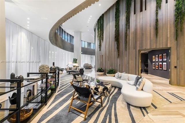 CLUB RESIDENCES AT PARK G - Residential