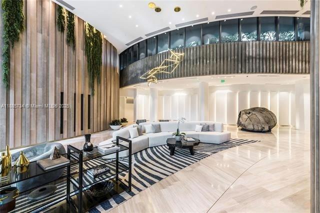 CLUB RESIDENCES AT PARK G - Residential