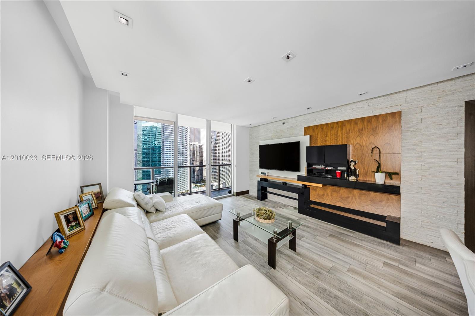 500 BRICKELL EAST CONDO - Residential