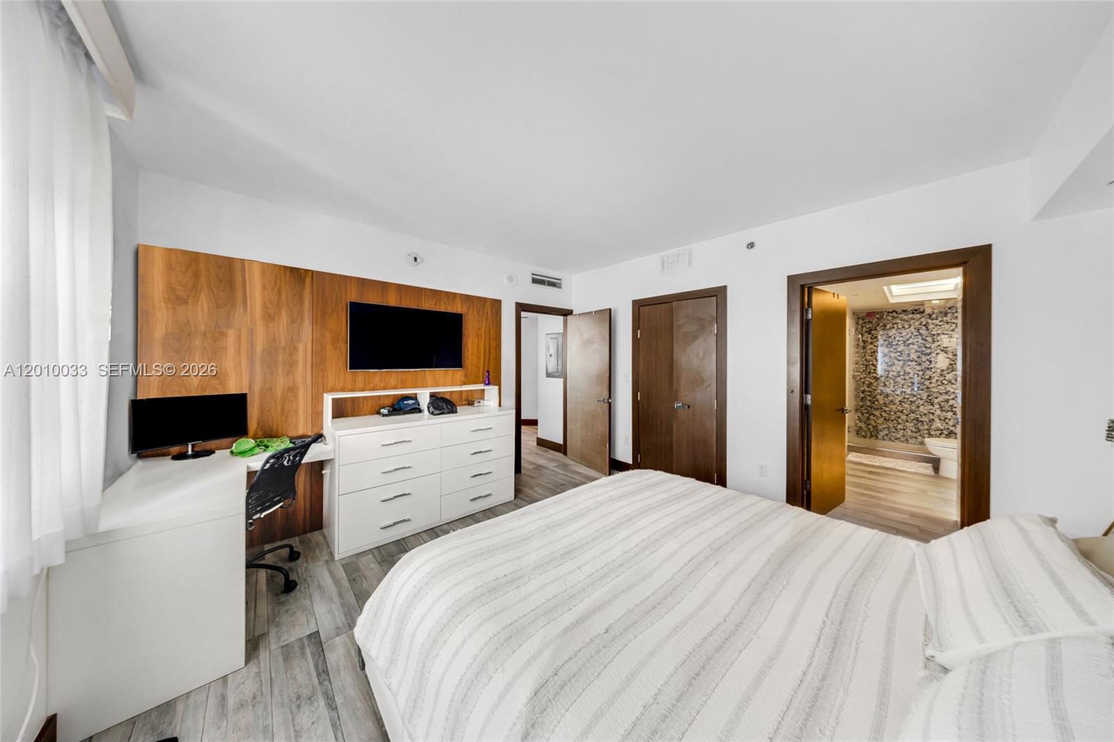 500 BRICKELL EAST CONDO - Residential