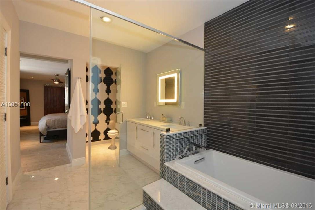 Hollywood Lakes Sec 1-32 - Residential