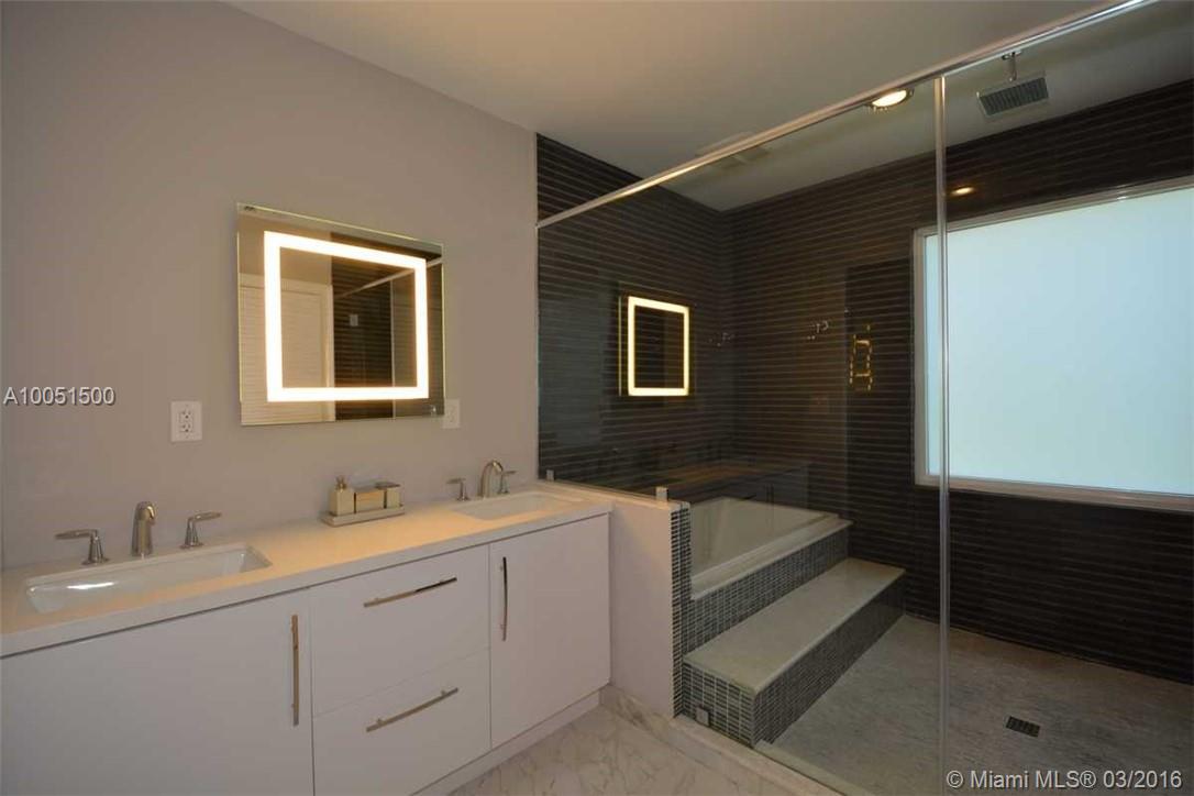 Hollywood Lakes Sec 1-32 - Residential