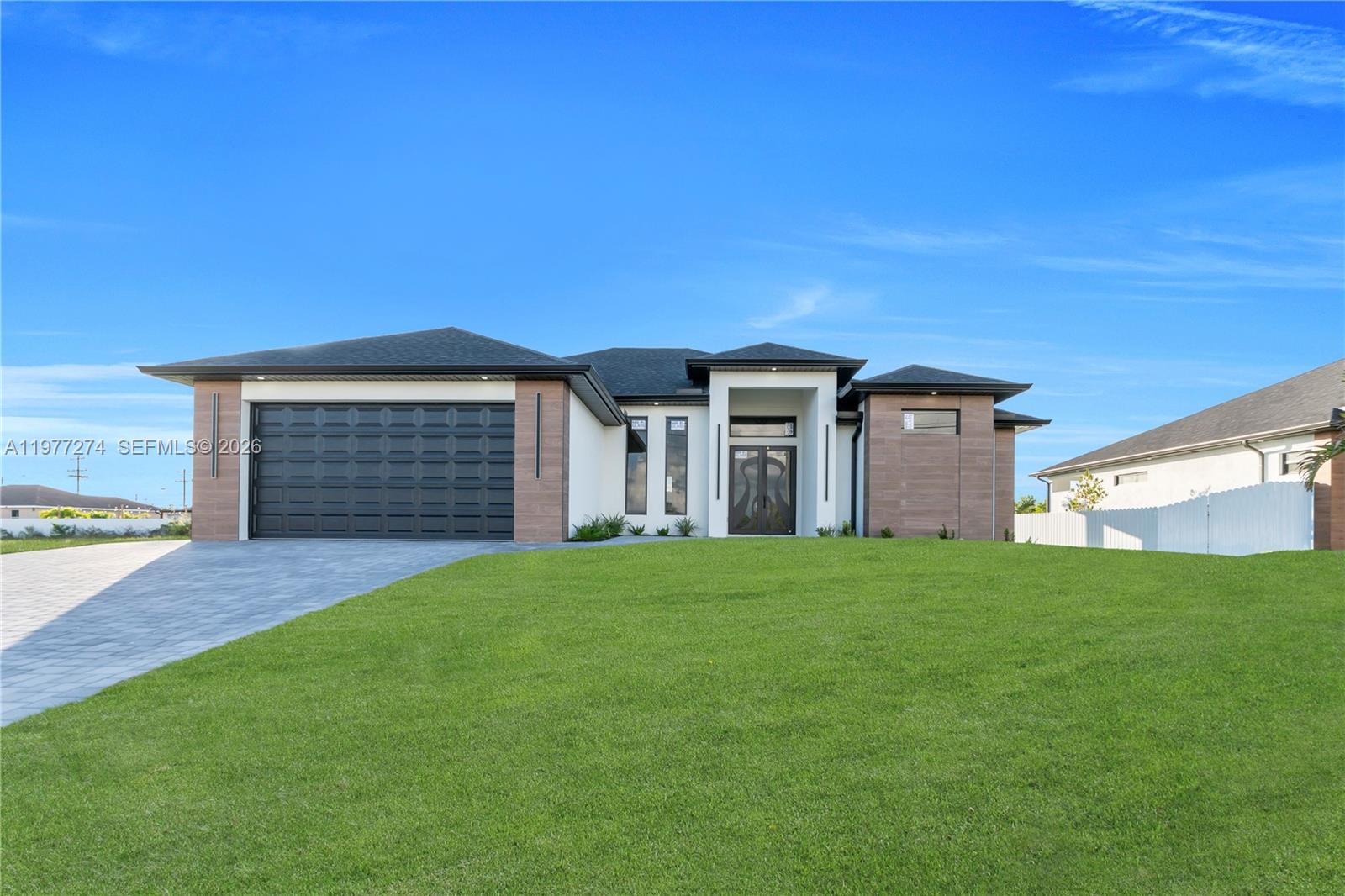 CAPE CORAL - Residential