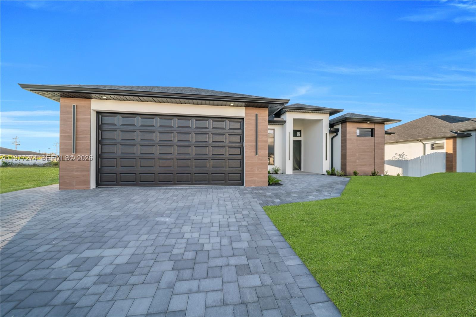 CAPE CORAL - Residential